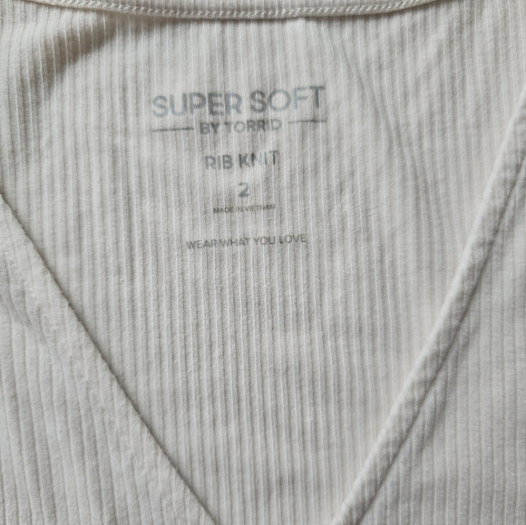 Torrid Super Soft Ribbed Wrap Front Top Size 2 - Picture 6 of 8